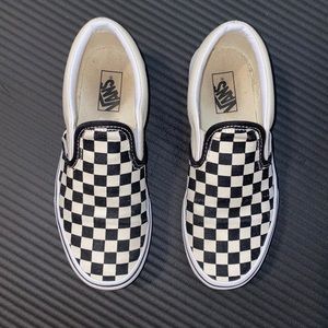 Vans KIDS CHECKERBOARD CLASSIC SLIP-ON (Unisex)